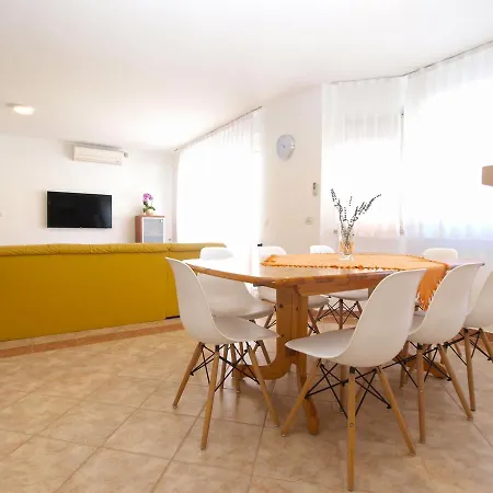 House Surida 1678 Дом отдыха Пула