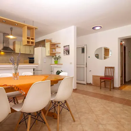 펜션 House Surida 1678 풀라