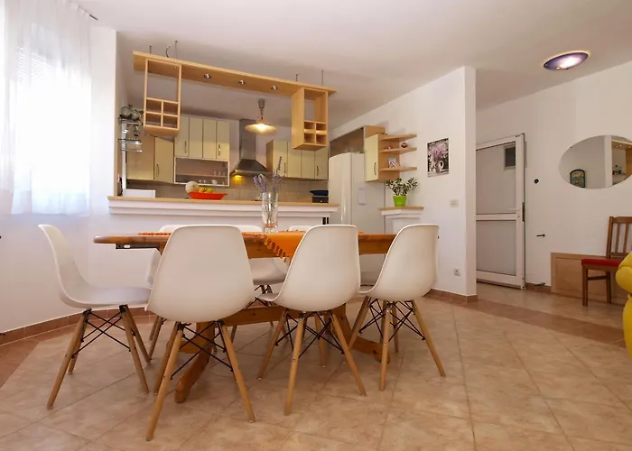 House Surida 1678 * Pula